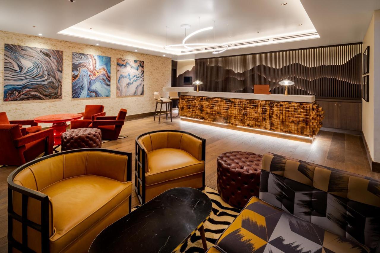 Five Zurich - Luxury City Resort Luaran gambar The lounge at the airport