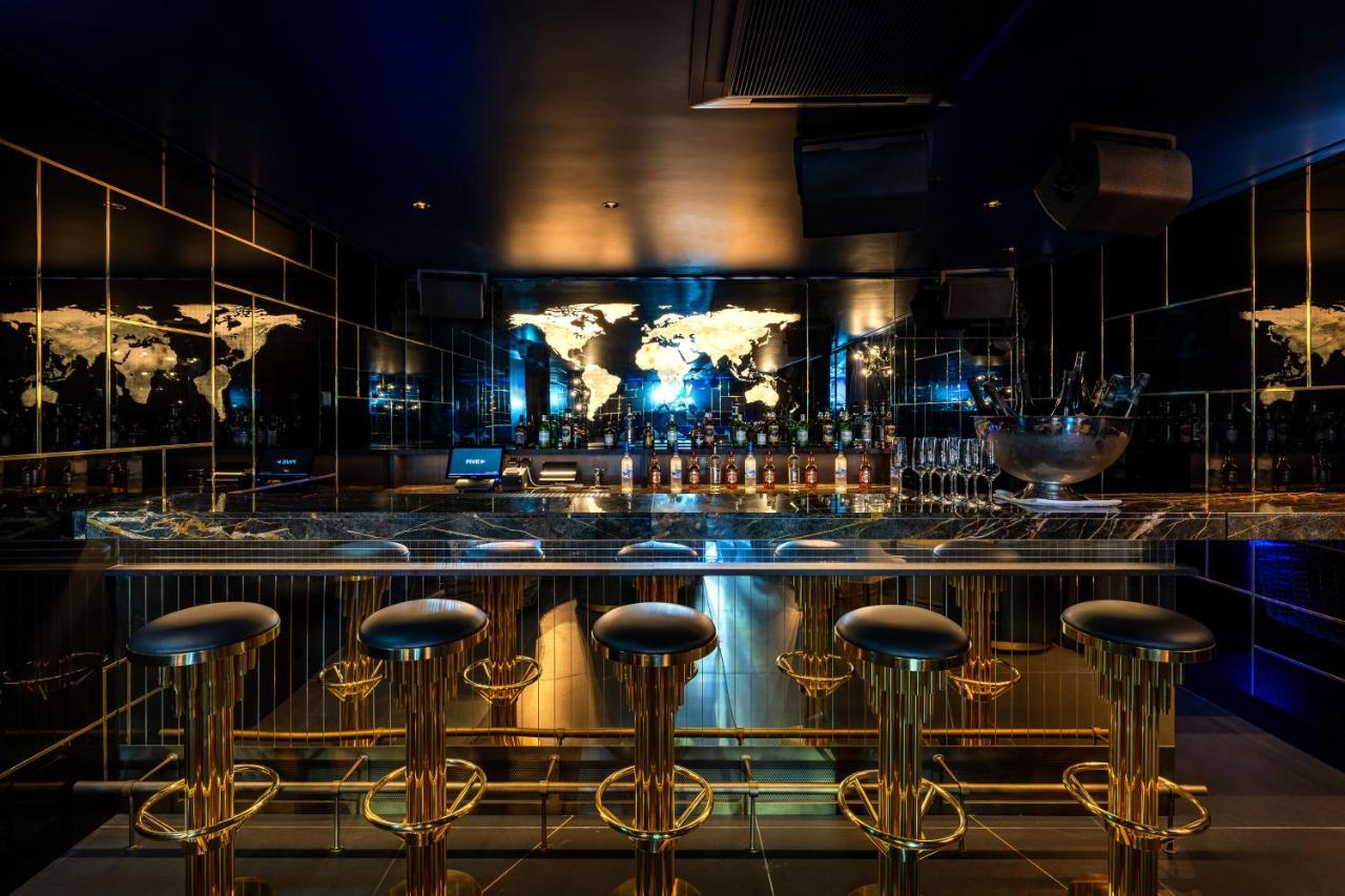 Five Zurich - Luxury City Resort Luaran gambar The bar at the 101 bar